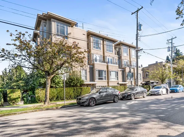 2106 Yew St, Vancouver, BC V6K 3G7