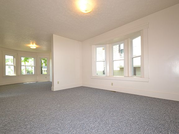 2nd image of 547 Carroll St