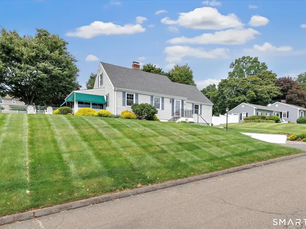 321 Bridgeview Place, Stratford, CT 06614