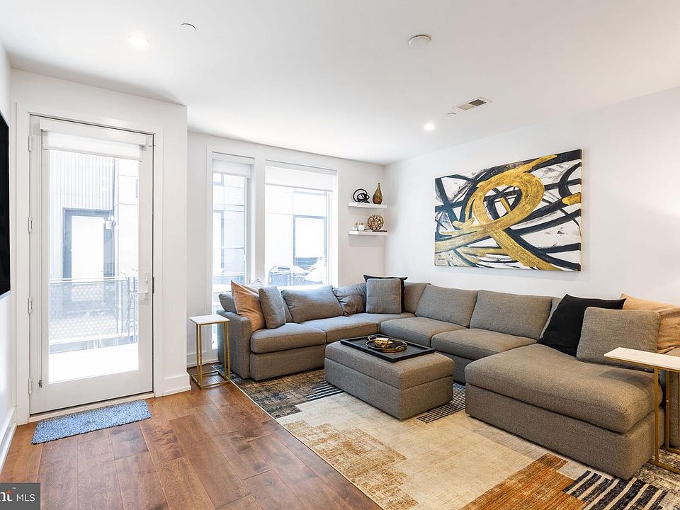1st image of 1759 Waterloo St