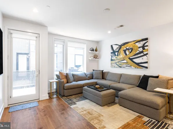 1759 Waterloo St, Philadelphia, PA 19122