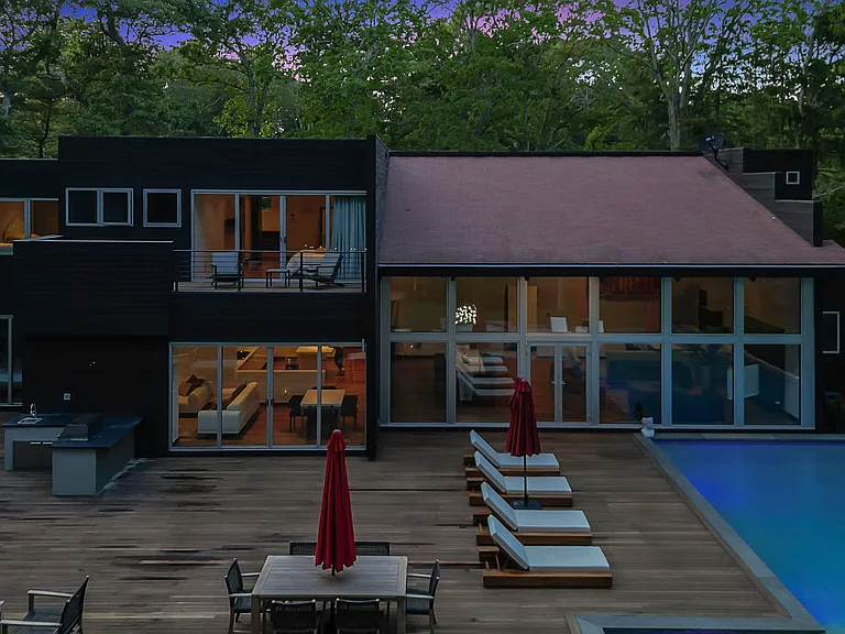 121 Montauk Hwy — Photo 21