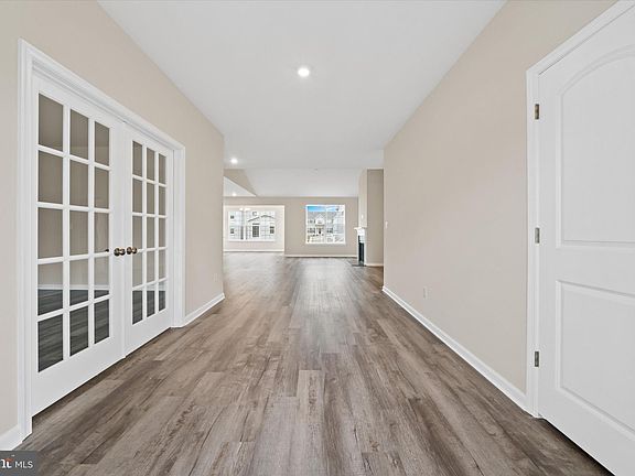 4th image of 6 Summit Dr #Jefferson