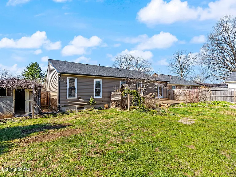 1013 Clerkenwell Rd — Photo 40