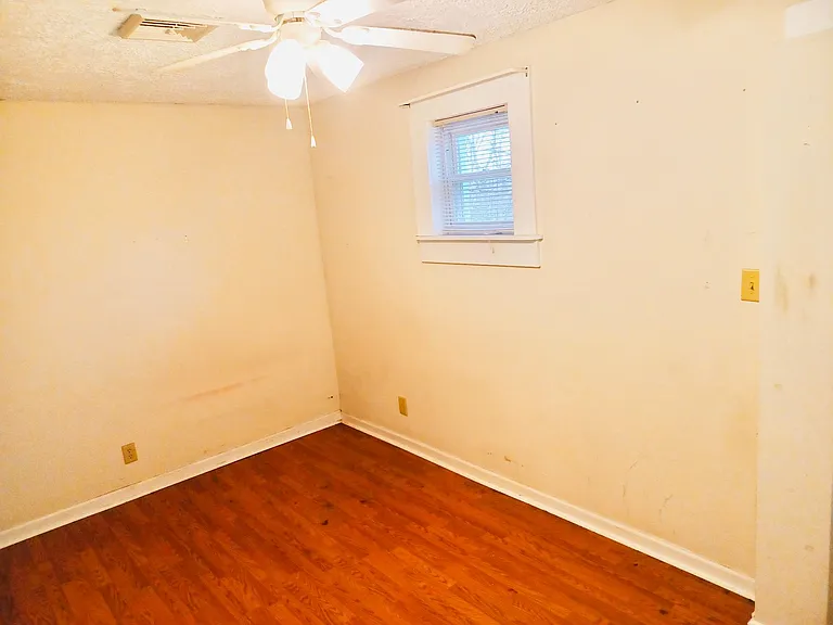 1112 Narrow Ln — Photo 4
