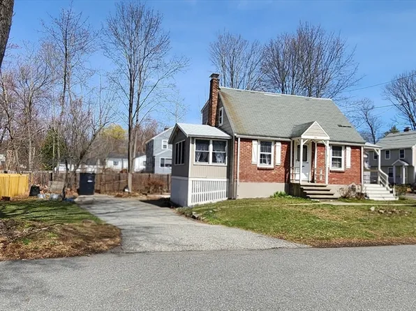 1 Wood End Ln, Reading, MA 01867