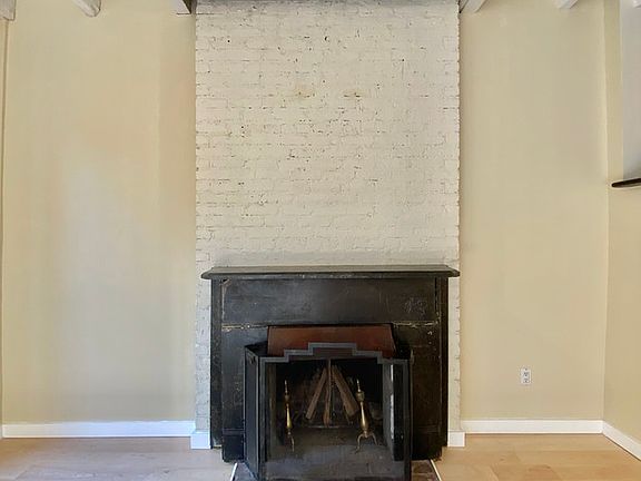 4th image of 120 Kane St #1
