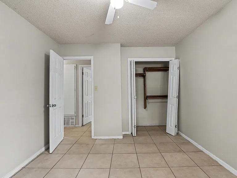 1301 Amhurst Ave — Photo 22