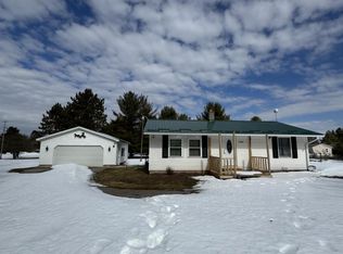 12515 Stevens St, Atlanta, MI 49709