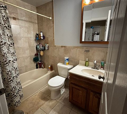 4th image of 533 41st St APT 1