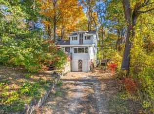 204 Wawayanda Rd, Highland Lakes, NJ 07422