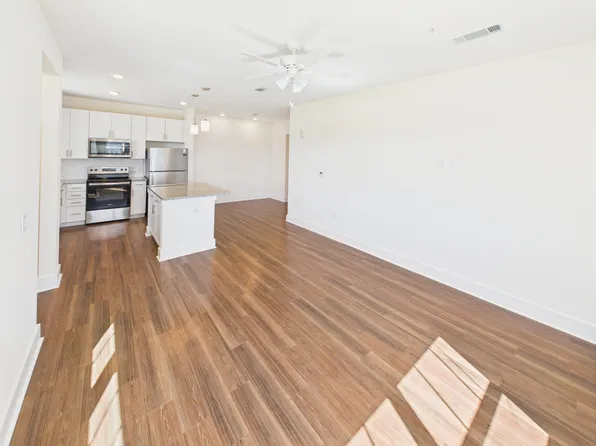 520 Arsdale Ave #30-102, Lebanon, IN 46052