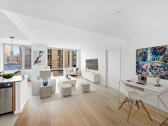 3rd image of 455 Main St APT 5K