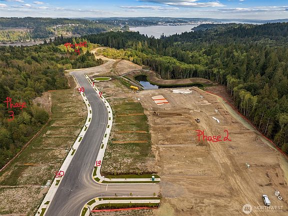 4th image of 3876 McCormick Village Drive #13