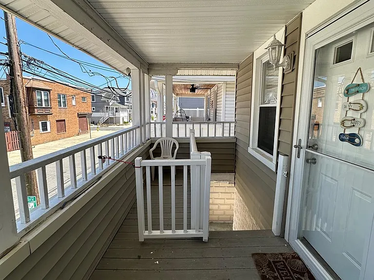 202 N Sacramento Ave #B — Photo 16