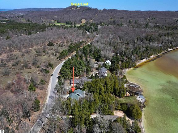 3rd image of 708 E Sugar Bay Ln