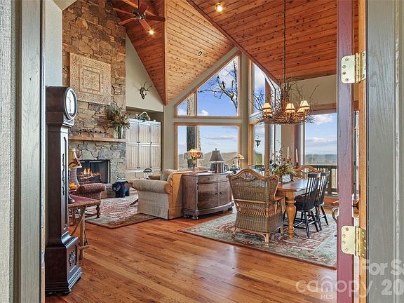 3rd image of 456 Spring House Dr
