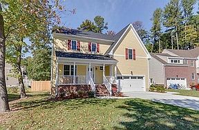 2nd image of 1700 Hydenwood Cres