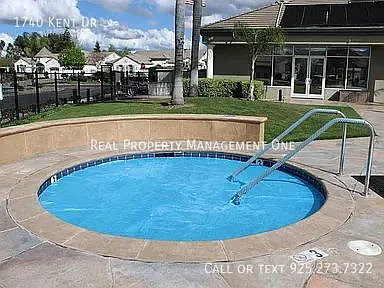 1740 Kent Dr — Photo 26
