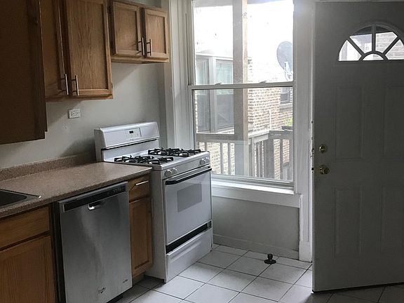 5th image of 2237 N Kedzie Blvd APT 3