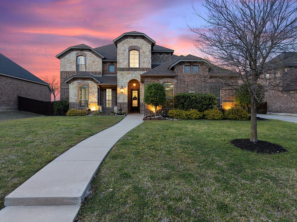 1st image of 117 Water Garden Dr