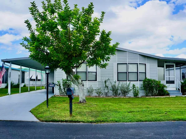 4687 SE Copperwood Terrace, Stuart, FL 34997