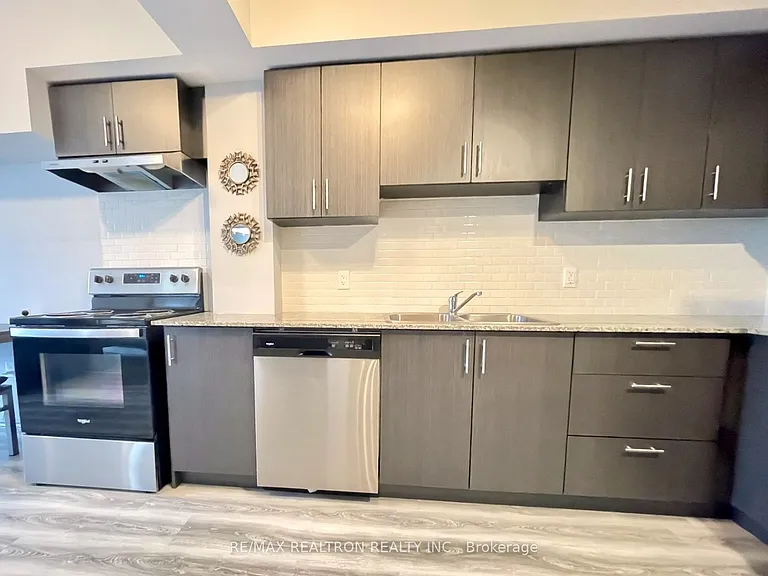 275 Larch St #B302 — Photo 8