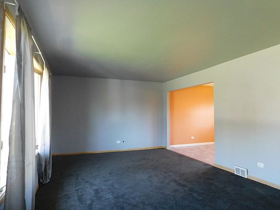 4th image of 6255 Arcadia Dr