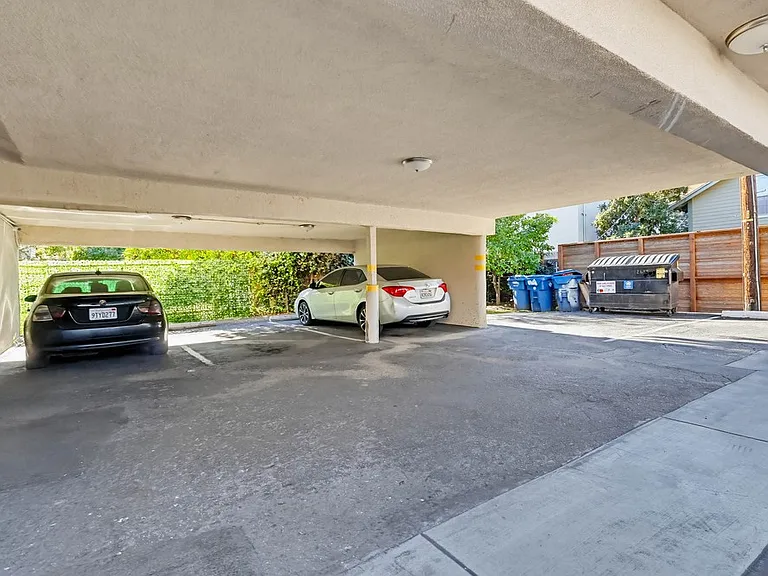 Apartment Building in Park Mesa Heights with Laundry On-Site and Parking — Photo 1