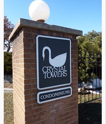 2nd image of 1747 W Crystal Ln Unit 709
