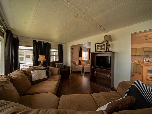 4th image of 212 Seagull Dr
