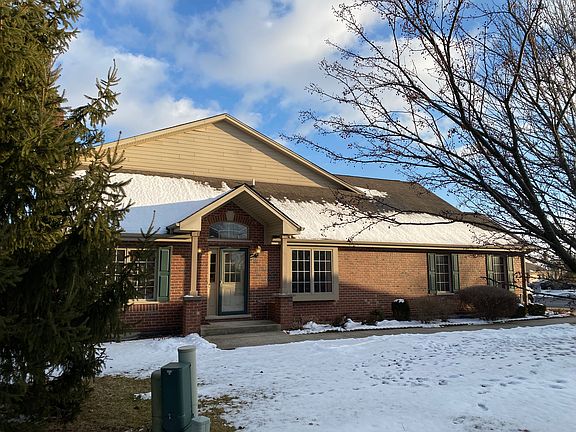 3rd image of 7500 E Plank Trail Ct