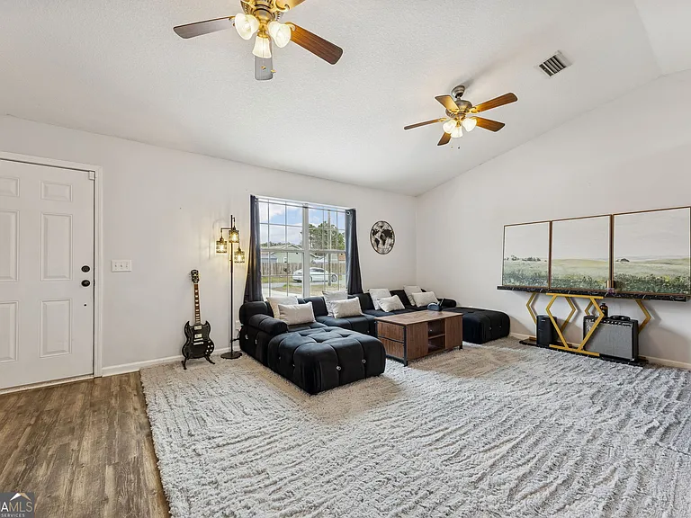 149 Aidan Ct — Photo 5