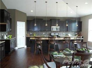 344 Pointe Loma Blvd, Lake St Louis, MO 63367