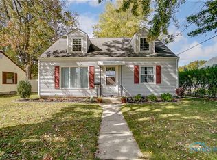 1102 Riverside Ave, Defiance, OH 43512