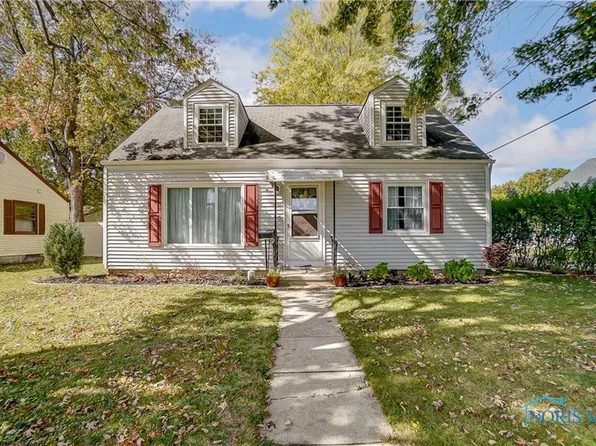 1102 Riverside Ave, Defiance, OH 43512