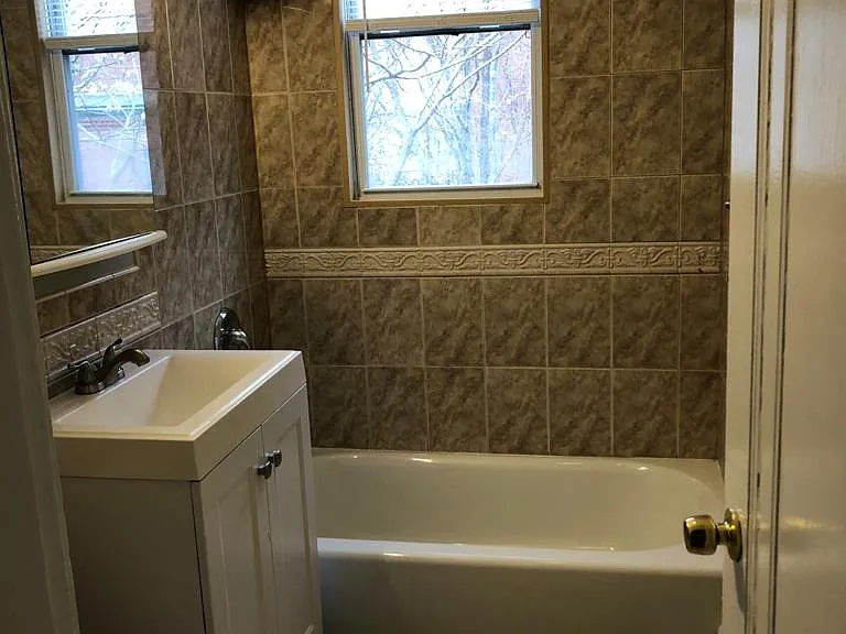 14 Dyer St #3 — Photo 8