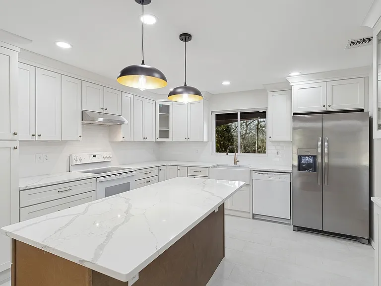 1 Woodview Way — Photo 4
