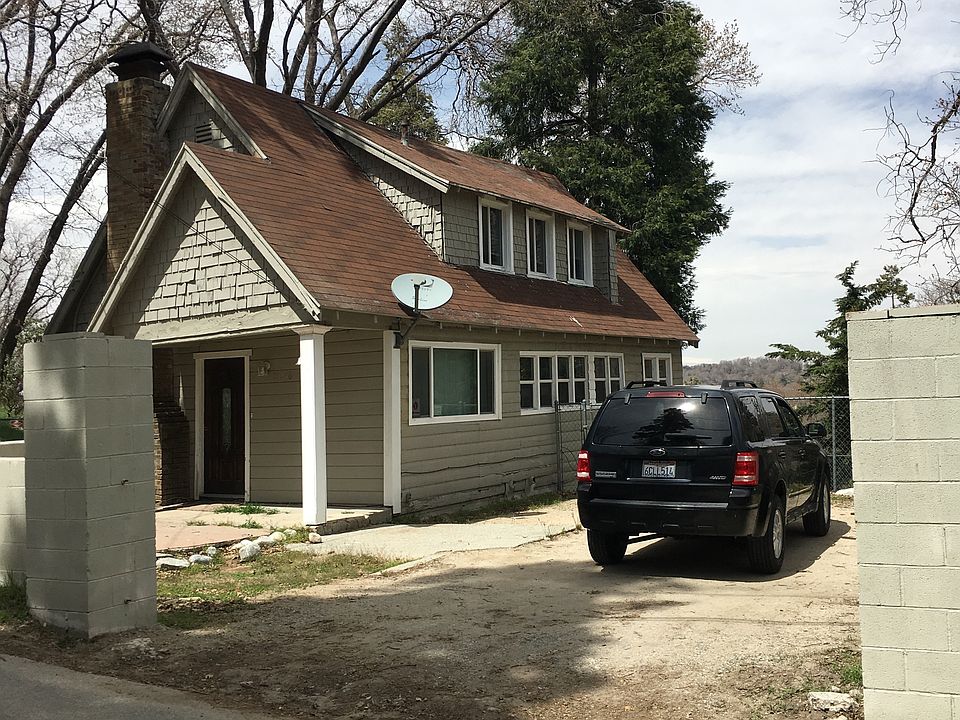 Beautiful house with private parking for 3