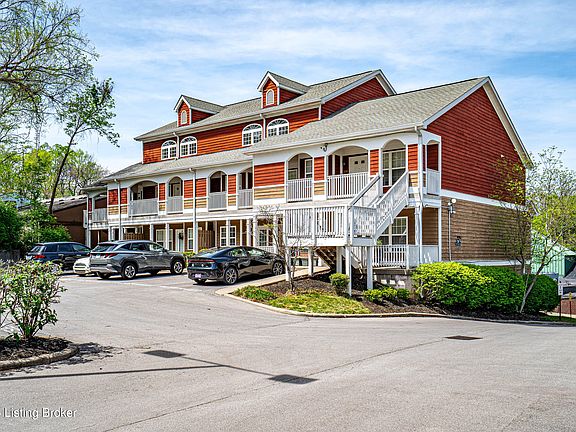 2nd image of 250 Crescent Hill Pl APT 201