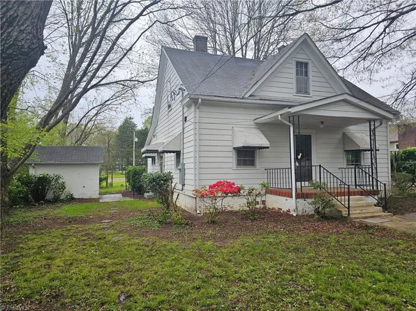 211 Page St, Morrisville, NC 27560