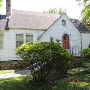 1st image of 106 E Euclid Ave