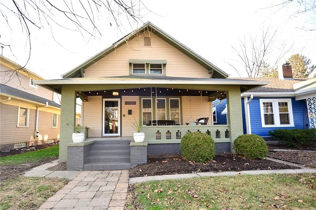 4926 Broadway St photo 1