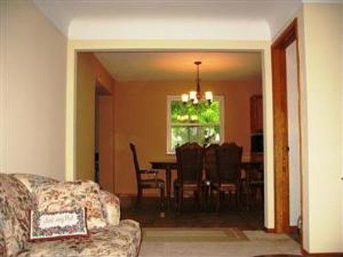4th image of 123 Joyce Ave