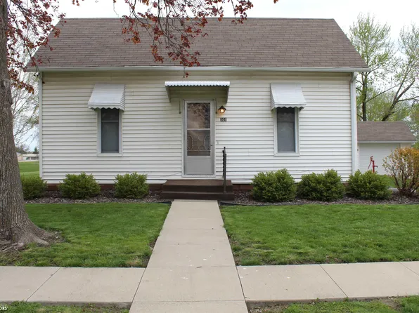 501 E Arkansas Ave, Bloomfield, IA 52537