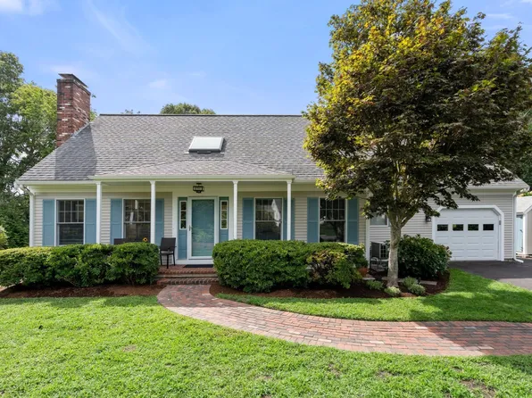 192 Winding Cove Rd, Marstons Mills, MA 02648