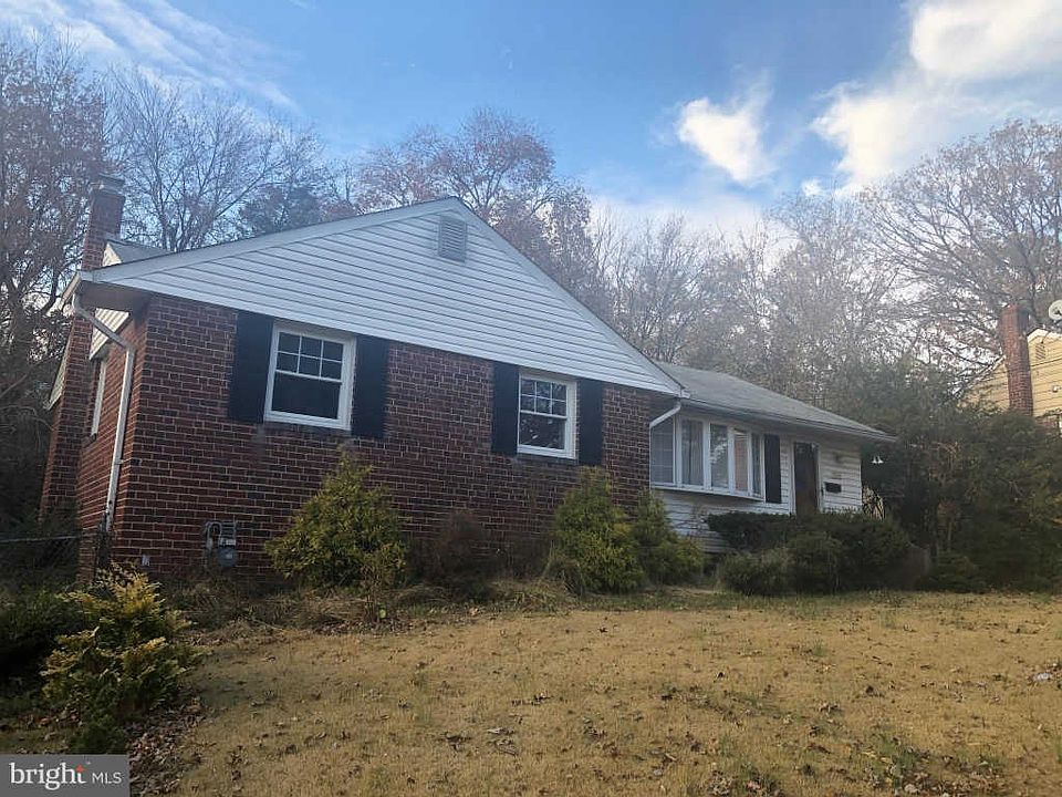 2nd image of 8214 Quentin St