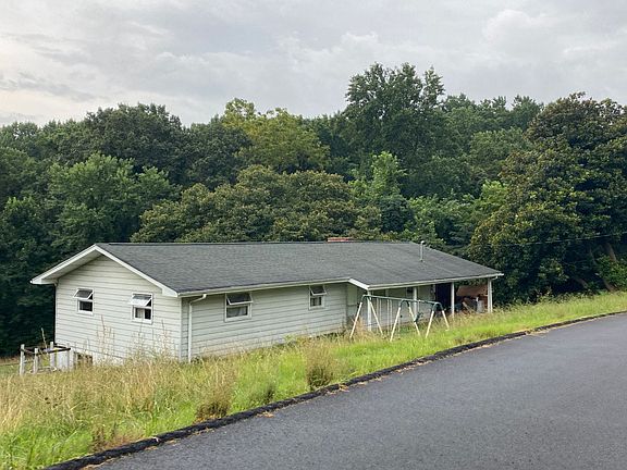 3rd image of 408 Mullins St