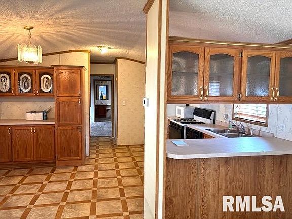 3rd image of 1515 N Lincoln Ave Lot 74