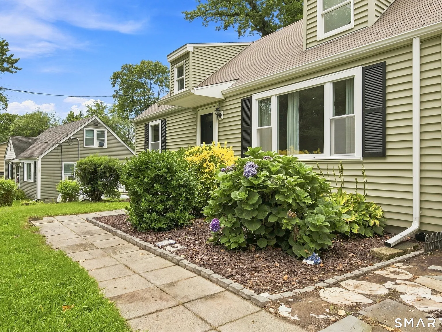 4 bed, 2.0 bath, 1716 sqft, $3,500 — Photo 4